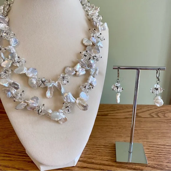 Stunning Necklace & Earrings Set w/ Freshwater Keshi Pearls &  Beaded Clusters - Picture 6 of 6